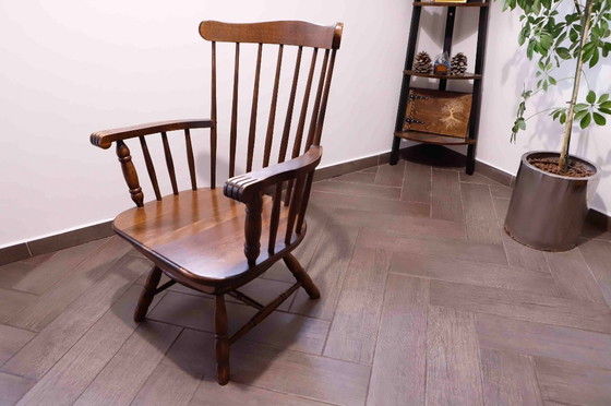 Image 1 of Juego de dos sillones de madera con mecanismo de retorno automático