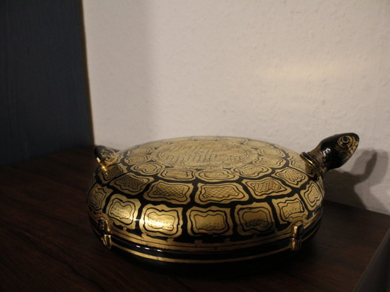 Image 1 of Antike Lackdose Schildkröte Holzschatulle Schmuckdose handbemalt