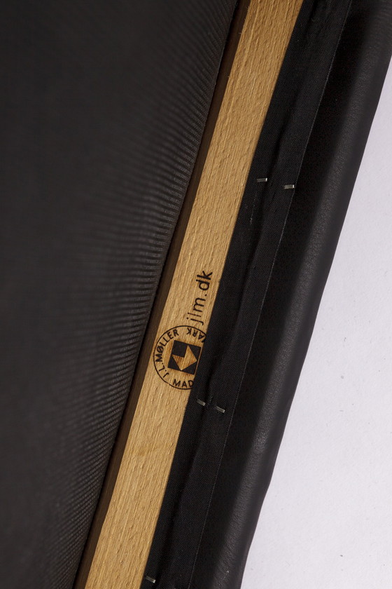 Image 1 of 5 Stühle Niels Otto Møller Modell 84 - dänische Esszimmerstühle aus Teakholz und Leder (1974) - Mid-Century Modern Design