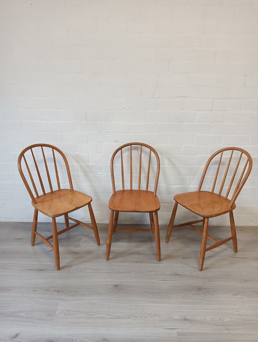 Chaises Nesto par Nassja Stolenfabrik Suède