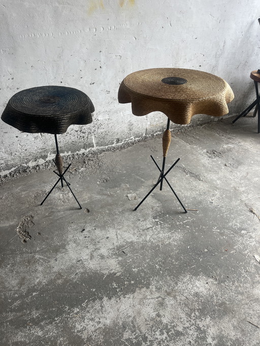 Set van 2 Vintage Italiaanse tafeltjes van raffia
