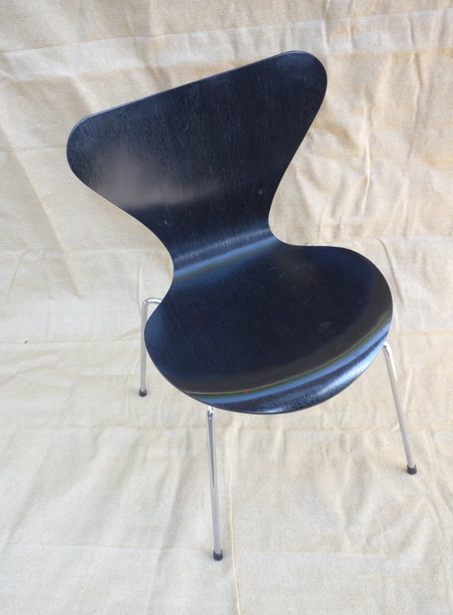 Arne Jacobsen stoel model 3107 zwart – Fritz Hansen, eetkamerstoelen, Wood, Vintage