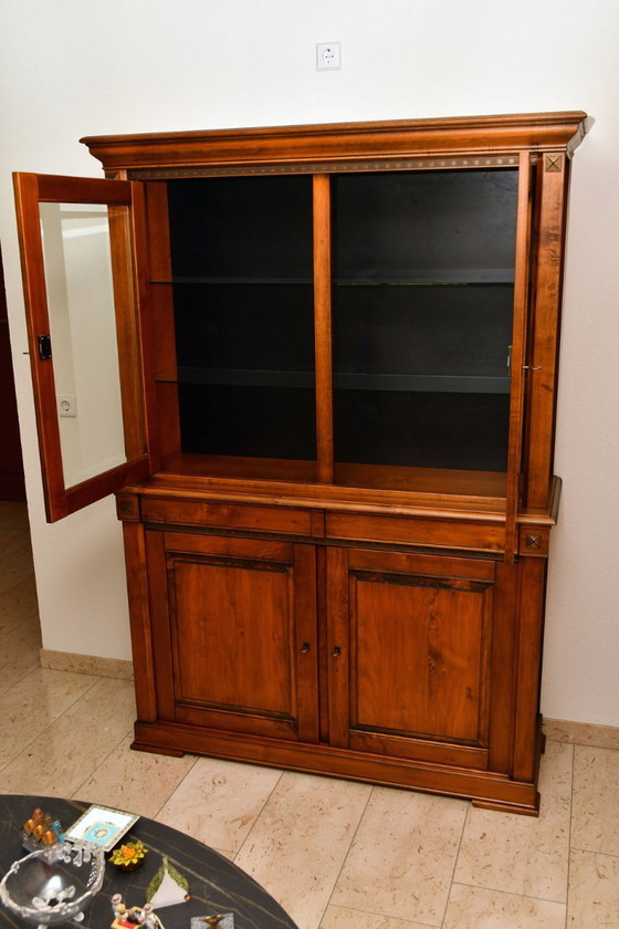 Buffet vaisselier en bois de cerisier massif 138 x 199 x 45 cm – Glass, Metal (photo 4 of 8)