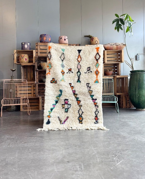 Image 1 of Klein nieuw Marokkaans Berberkleed (Azilal-stijl) van wol.