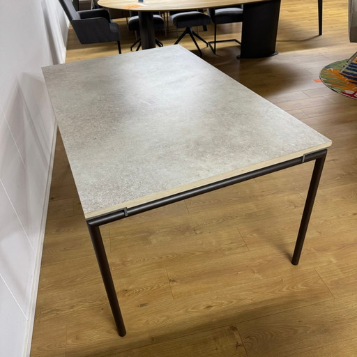Haken – Bert Plantagie, eettafels