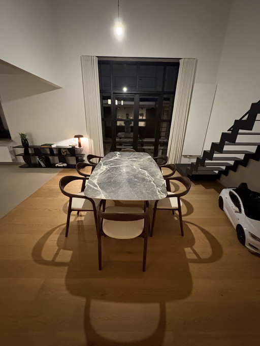 Dining table Joli