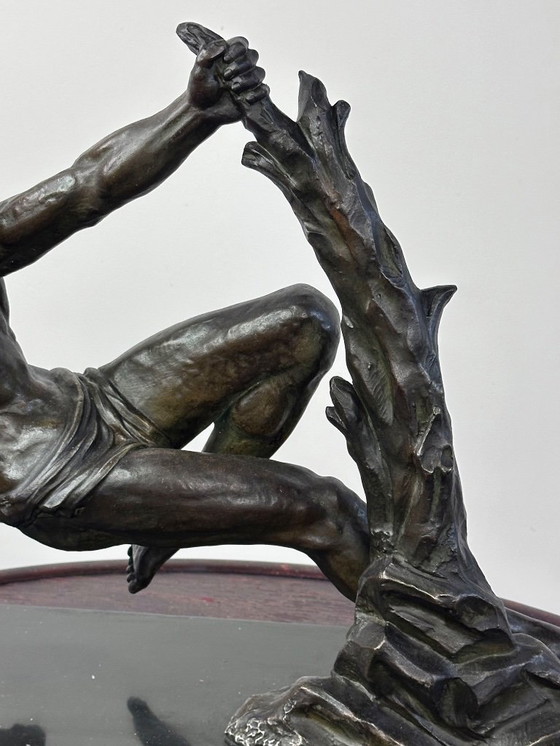 Image 1 of Sovrano Art Déco della scimmia atleta jacques LIMOUSIN