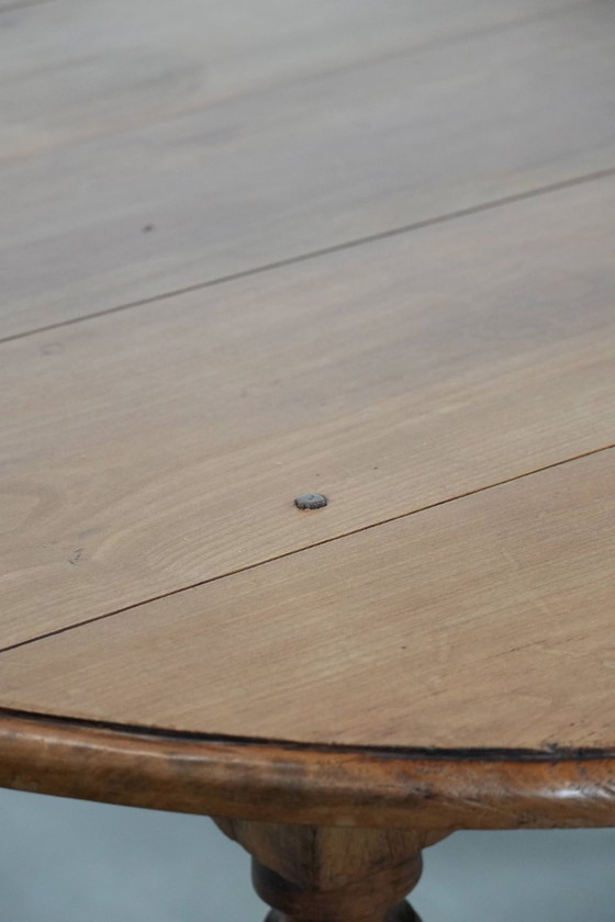 Image 1 of Antico tavolo da pranzo inglese con orecchie pendenti in noce