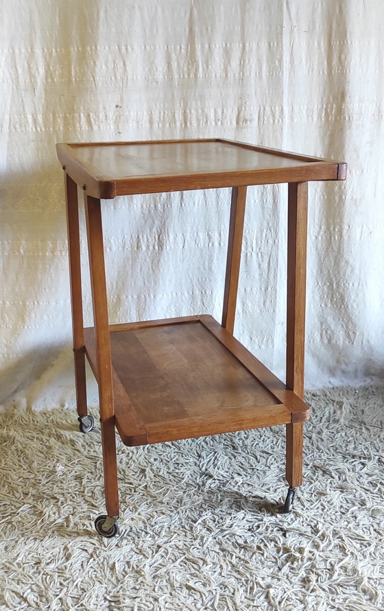 Modernistische bijzettafel van massief hout - midden 20e eeuw – Wood (photo 8 of 8)