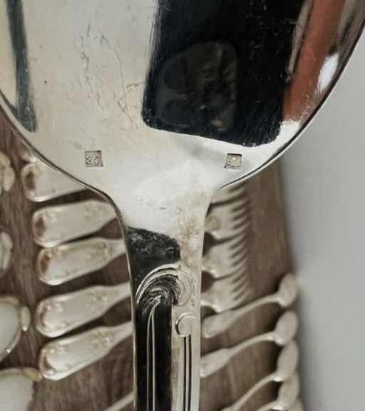 37-delige verzilverde bestekset van Emile Bergeron, voorzien van keurmerk.