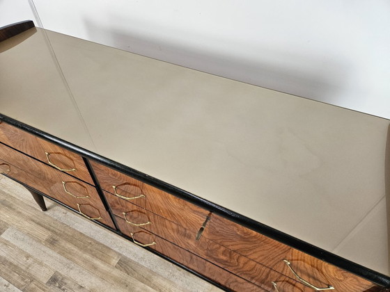 Image 1 of Jaren 50 ladekast met zes laden en glazen blad