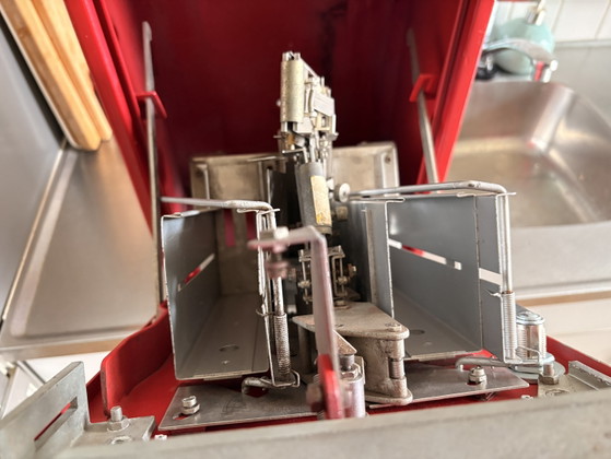Image 1 of Postzegelboekjes-automaat (werkend !)