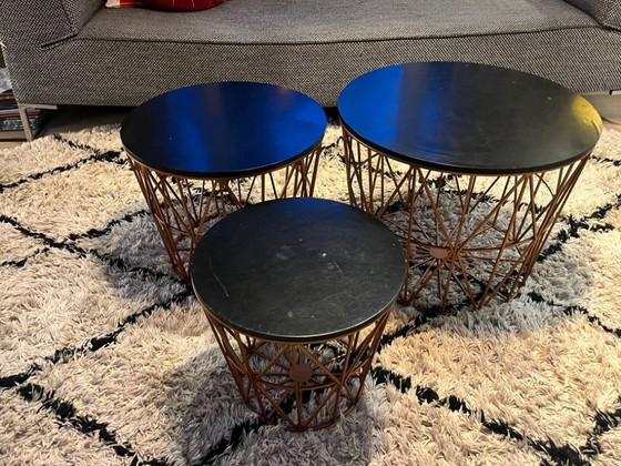 Image 1 of Set van 3 moderne bijzettafels met draadmand - koper met zwart