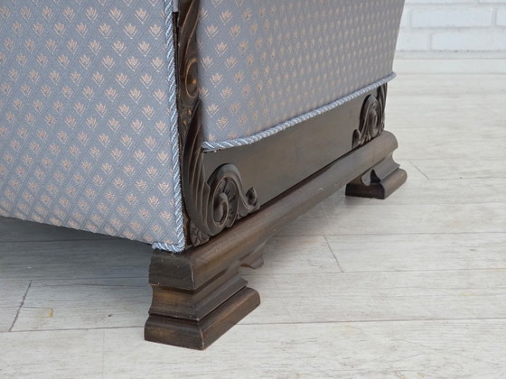 Image 1 of Deense fauteuil uit de jaren 50, meubelstof, gesneden eikenhout.