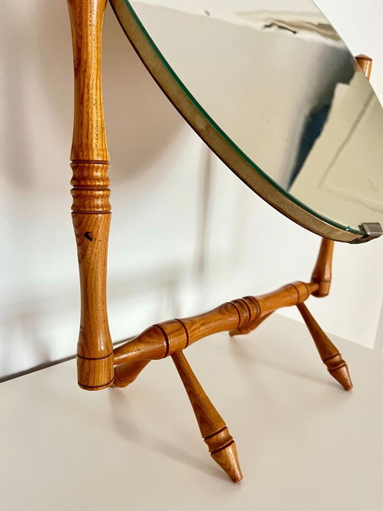 Image 1 of Specchio da tavolo inclinabile vintage degli anni '70 con base e cornice in legno