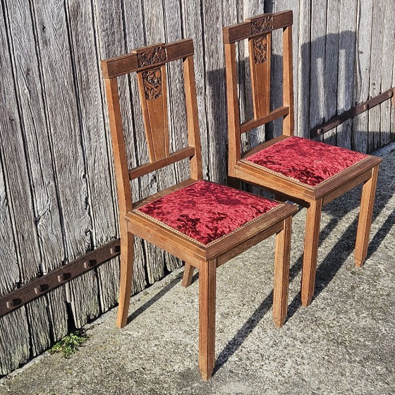 Image 1 of 2 chaises de salle à manger Art Déco - Chaises anciennes en noyer sculpté à la main - Années 1920
