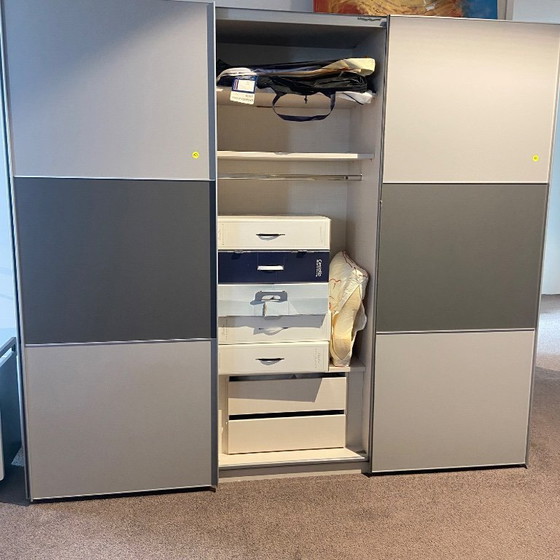 Image 1 of Wandertürschrank