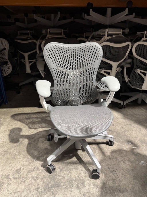 Mirra 2 Full Options Grigio/bianco (35 pezzi disponibili) Ricondizionato