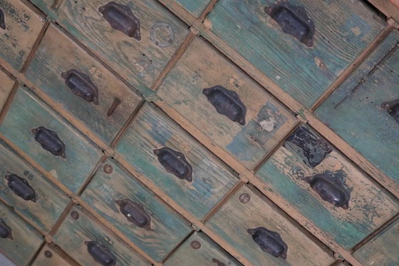 Image 1 of Gran armario industrial francés de madera de pino pintada para guardar artículos de ferretería, década de 1950