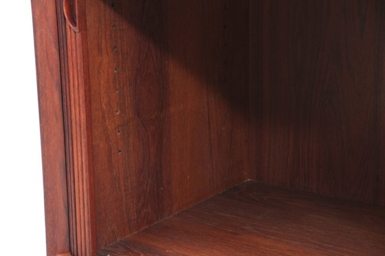 Image 1 of Piccola credenza scandinava in teak massello con ante a tenda Modello 301