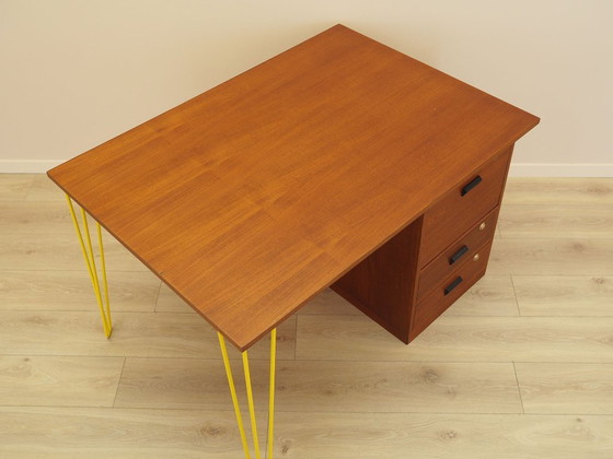 Image 1 of Bureau en teck, design danois, années 1970, fabriqué par Bornholm Møbelfabrik