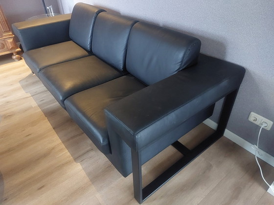 Image 1 of Sofá de diseño de cuero negro
