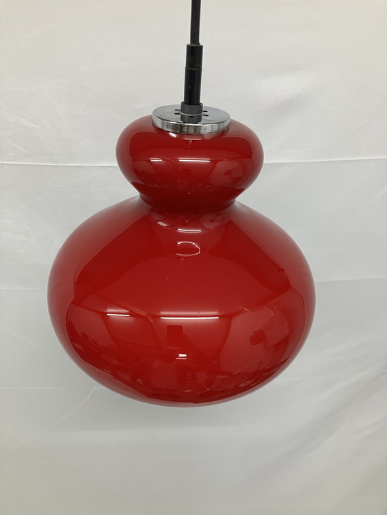 Image 1 of Lampada a sospensione vintage in vetro rosso ciliegia Peill & Putzler, anni '60