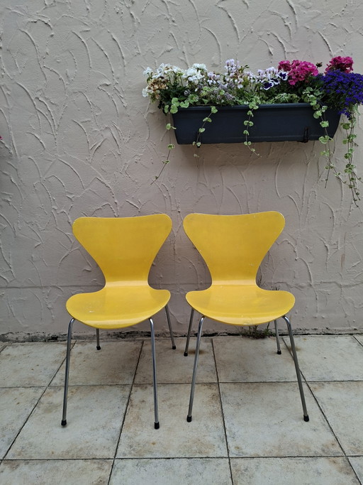 2 x vlinderstoel Arne Jacobsen Fritz Hansen