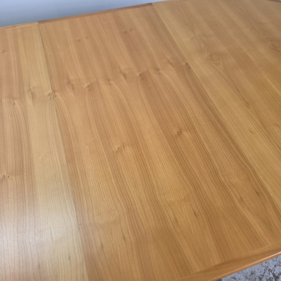 Image 1 of Vintage 1960s extendable oval table 6 to 10 persons