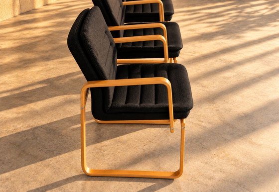Set of four Dining chairs with wooden frame and black upholstery, Textile, Scandinavian (photo 4 of 10)