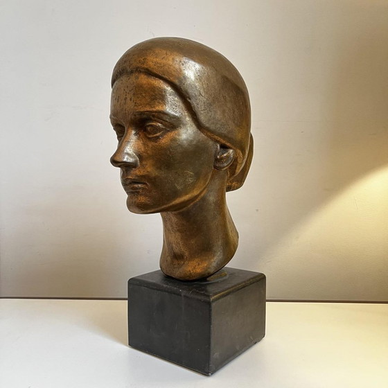 Robert Delnest, Woman's Bust, 1961, Bronze – Sculpture, Marble, Art Deco (photo 8 of 17)