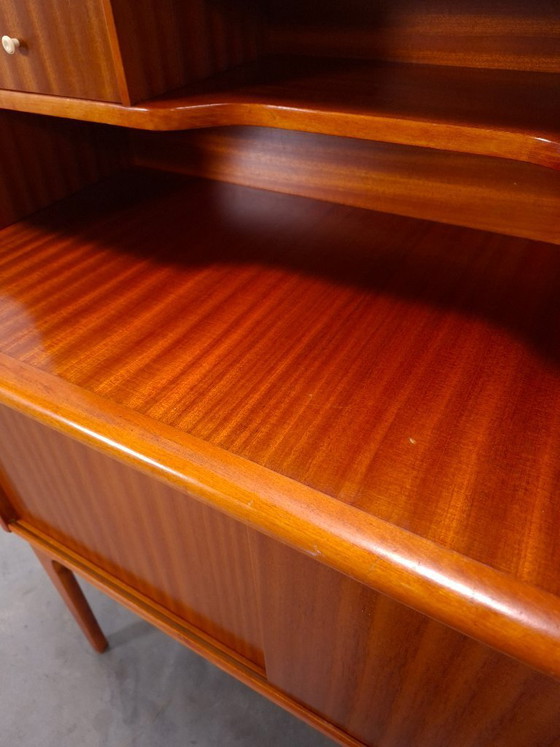 Image 1 of Scrivania da segretaria svedese con cassetti e vano portaoggetti