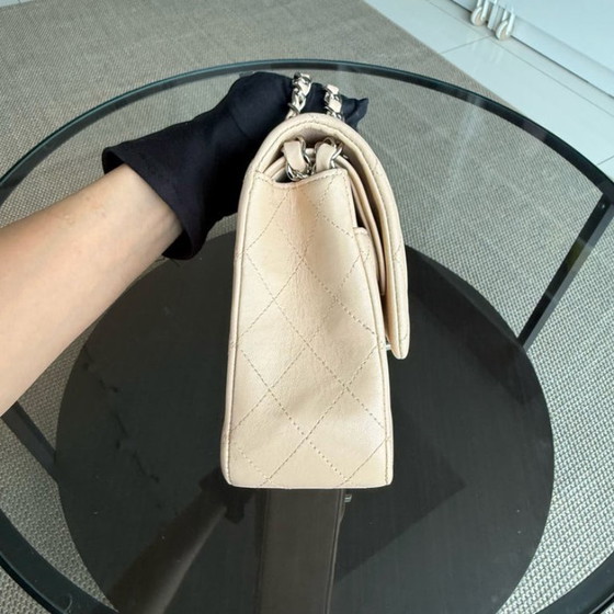 Image 1 of Chanel Classic Flap Medium - 25 cm gewatteerd lamsleer beige zilverkleurige hardware Serie 15