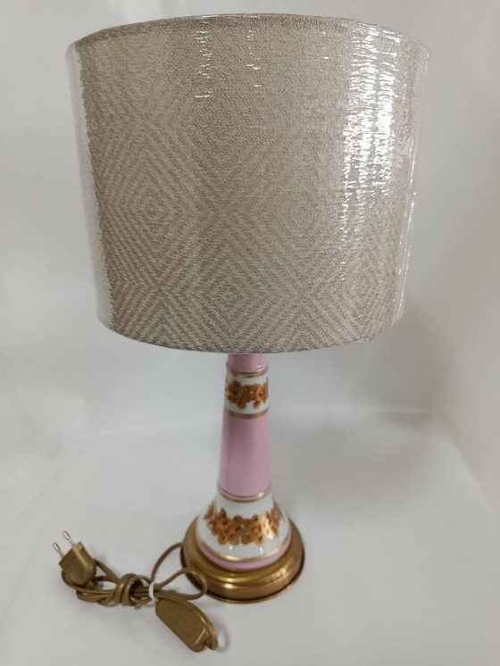 Image 1 of vintage-style table lamp