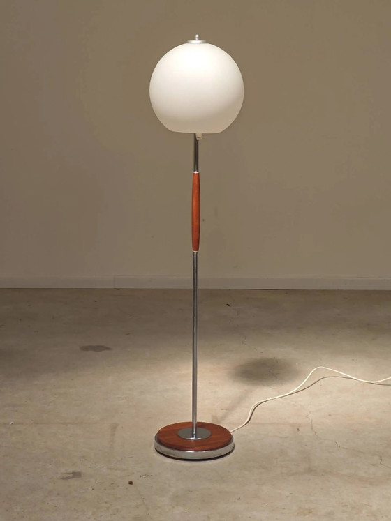 Modernist floor lamp in teak, chrome metal, opaline, Czechoslovakia 60s – Floor lights, Scandinavian (photo 9 of 23)