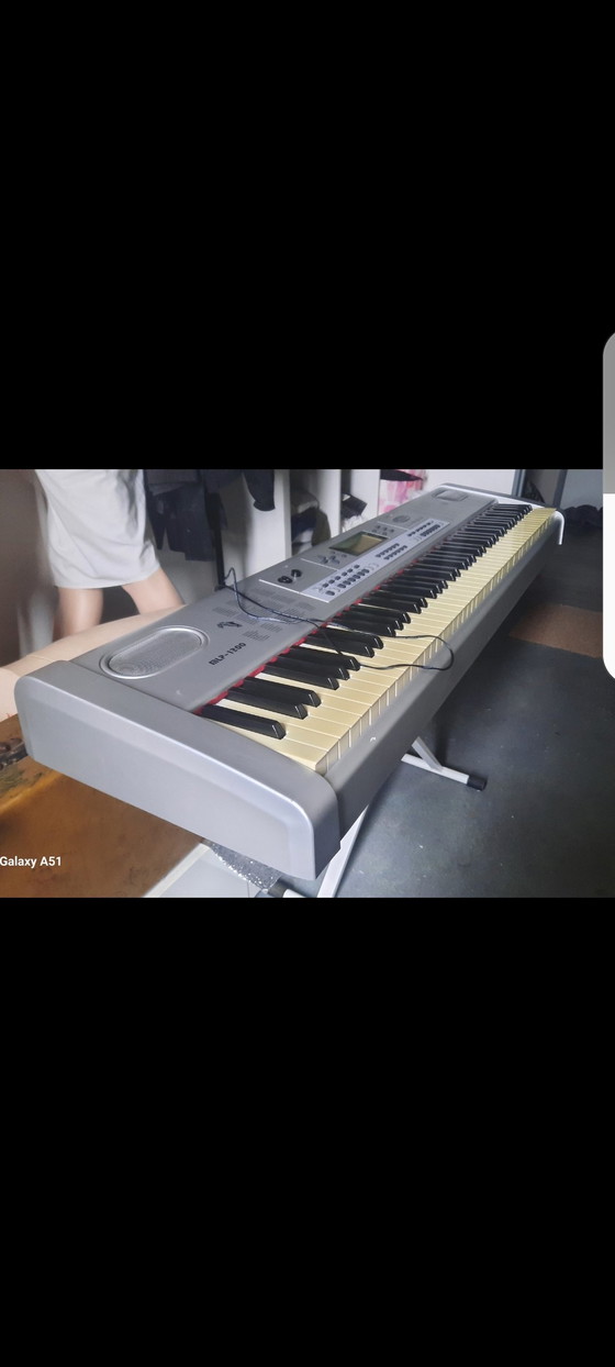 Image 1 of Electronic piano