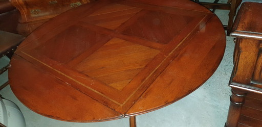 Couchtisch aus Kirschholz im Jugendstil mit abfallenden Ohren
