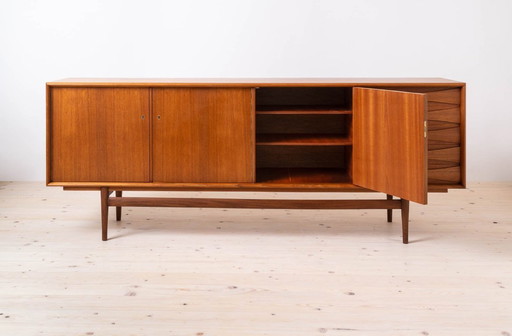 Sven Andersen Teakhouten Dressoir, Tijdloze Scandinavische & Mid-Century Moderne Elegantie, Jaren 50