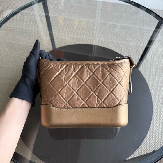 Image 1 of Chanel Gabrielle Small - Gewatteerd kalfsleer, bronsgoud, tweekleurige hardware, serie 23