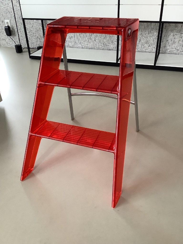 Kartell Upper stairs | €100 | Whoppah