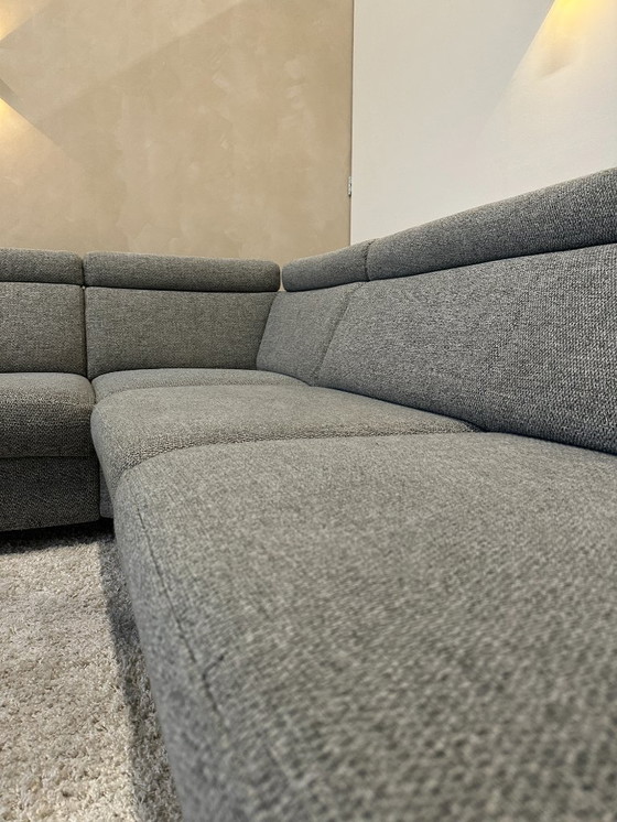 Image 1 of Sofá esquinero gris jaspeado 273x255 cm
