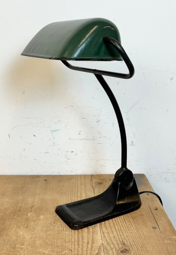 Image 1 of Lampe de table vintage en émail vert de BUR, années 1930