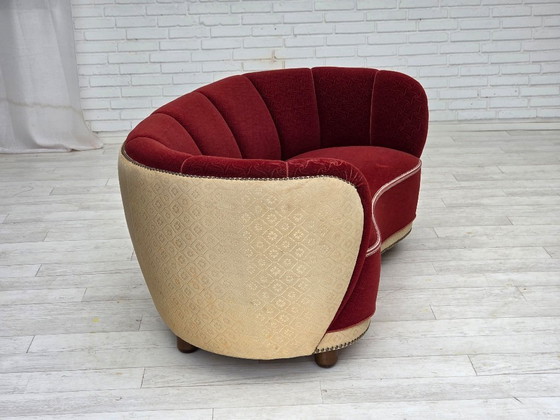 Image 1 of Divano curvo danese a 2 posti, anni '60, tessuto di lana rosso/beige.