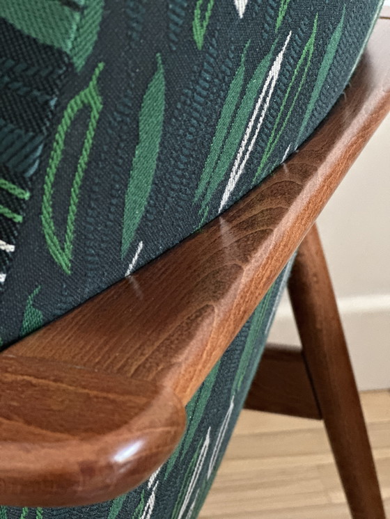 Image 1 of Set middeneeuwse fauteuils, door Juliszu Kędziorek in groen jacquard, jaren 1960