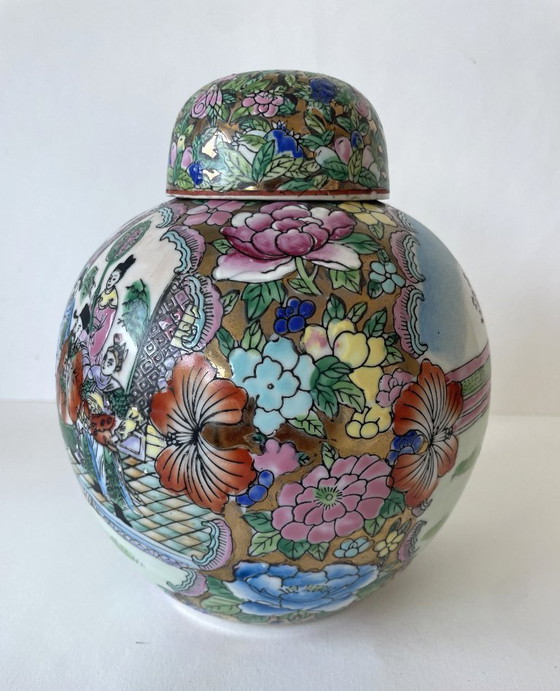 Image 1 of Vintage Chinese ginger jar/lidded jar Famille Rose