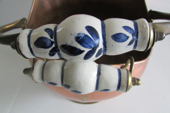Antica secchia per carbone in rame a forma di elmo – Oggetti decorativi, Ceramica, Ottone (photo 4 of 6)