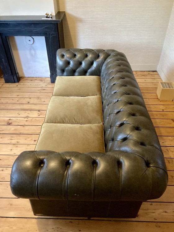 Image 1 of 3 persoons Chesterfield