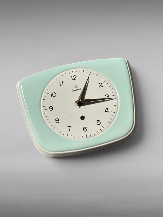 Image 1 of Vintage Junghans Keramische Keukenklok Jaren 50 60 Mintgroen -  8-Daags Uurwerk Mid-Century Modern Design Wandklok 