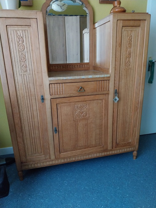 Gabinete Art Nouveau