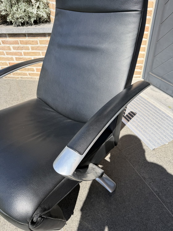 Image 1 of Sillón de relajación Jori Brainbuilder, cuero negro, Medi, Mono-Move. ¡Como nuevo!